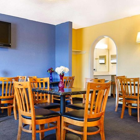 Rodeway Inn Auburn Dış mekan fotoğraf