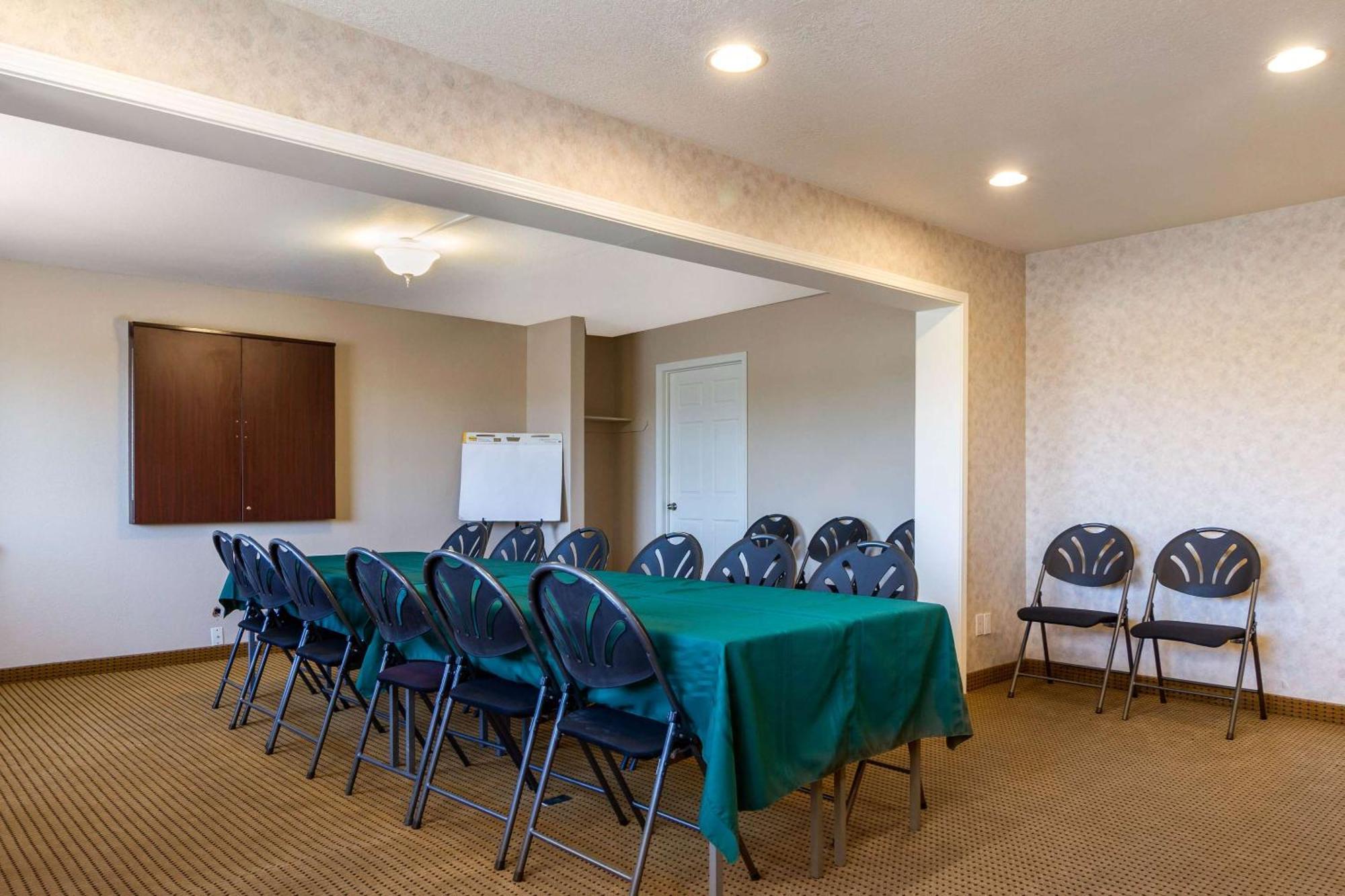 Rodeway Inn Auburn Dış mekan fotoğraf