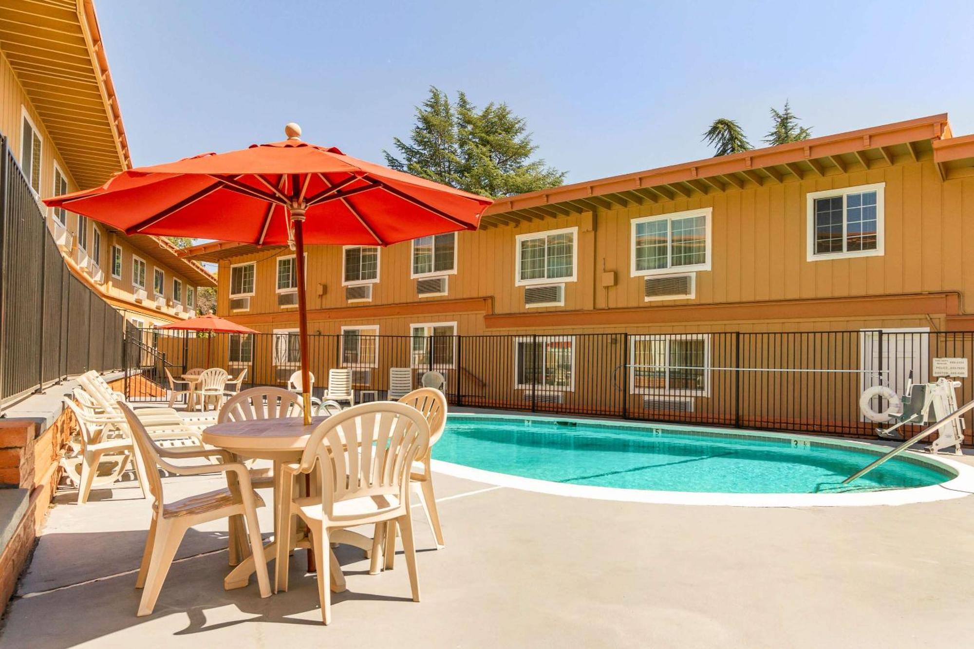 Rodeway Inn Auburn Dış mekan fotoğraf