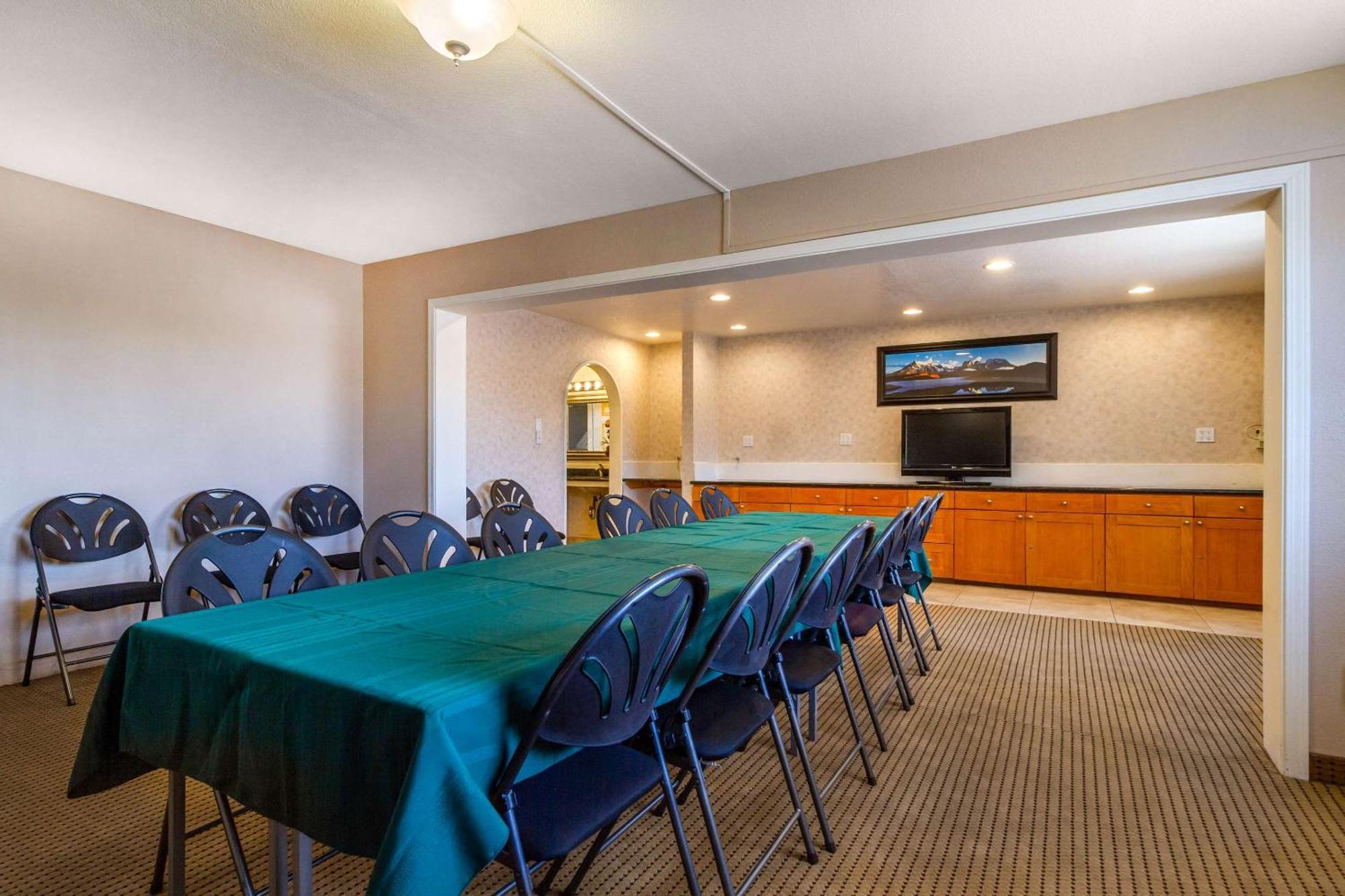 Rodeway Inn Auburn Dış mekan fotoğraf