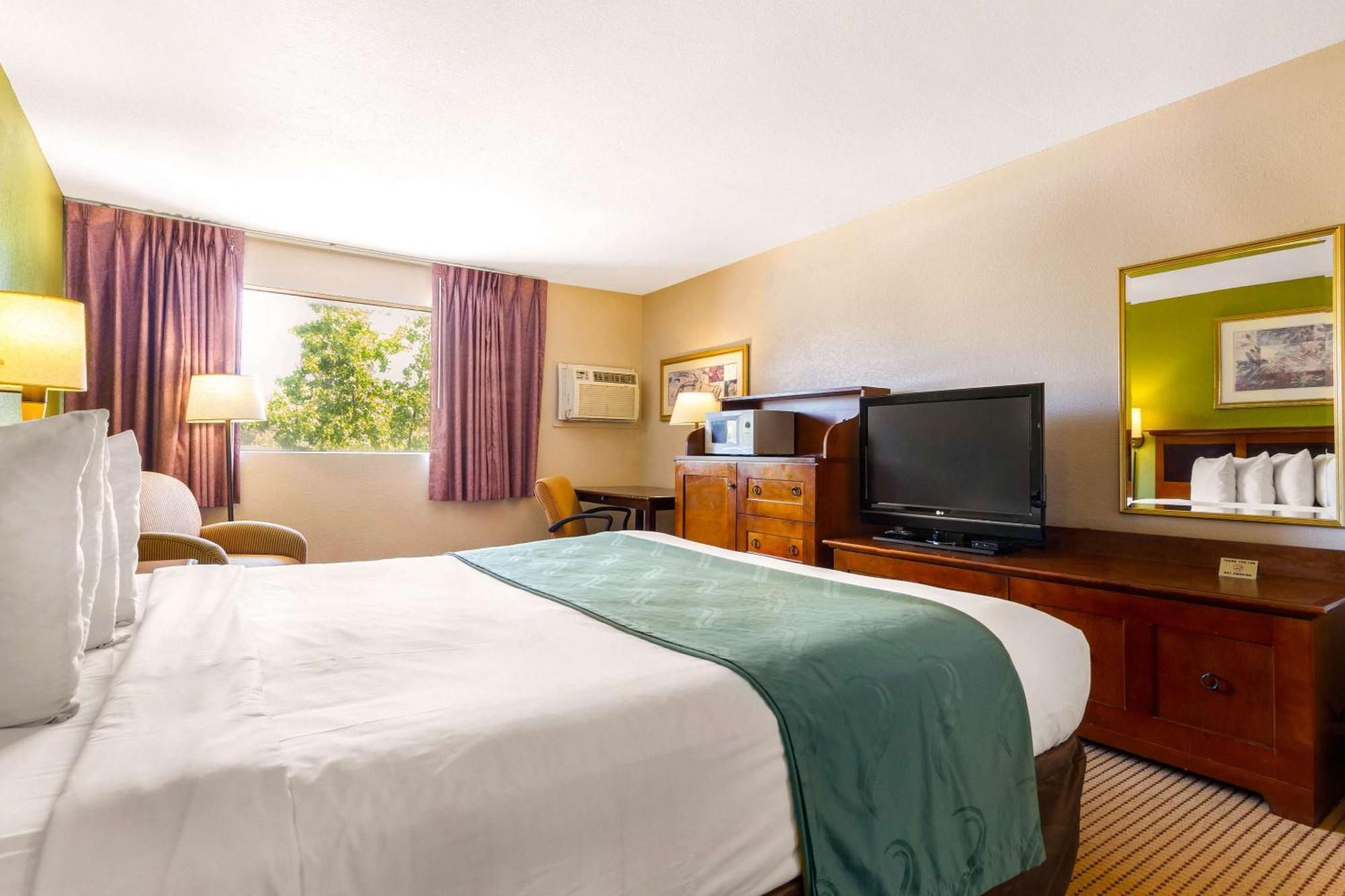 Rodeway Inn Auburn Dış mekan fotoğraf