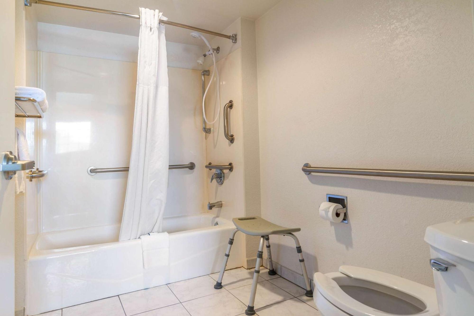 Rodeway Inn Auburn Dış mekan fotoğraf